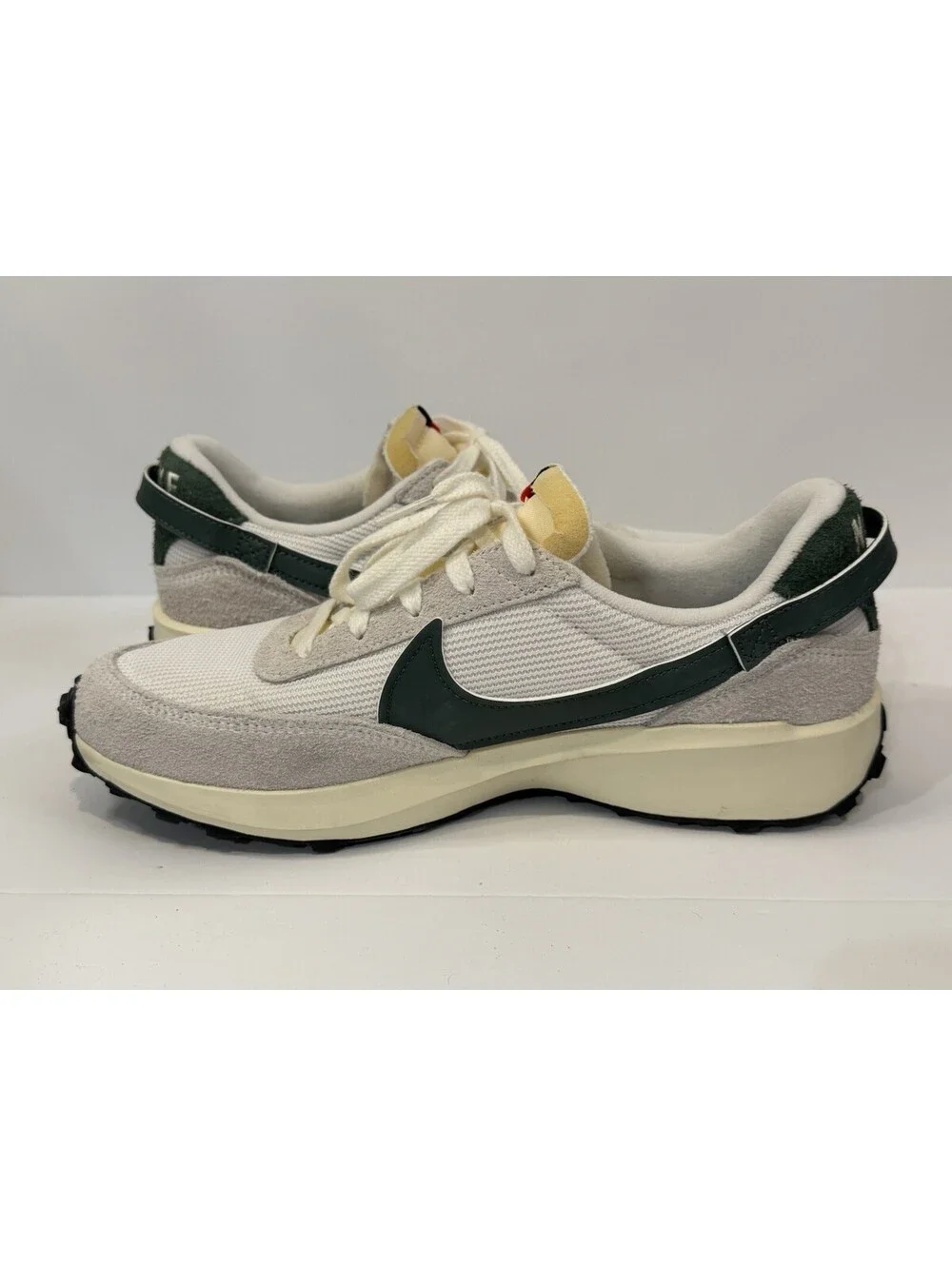 Nike Shoes Women's 6 Waffle Debut Vintage White/Vintage Green DX2931-101 New
